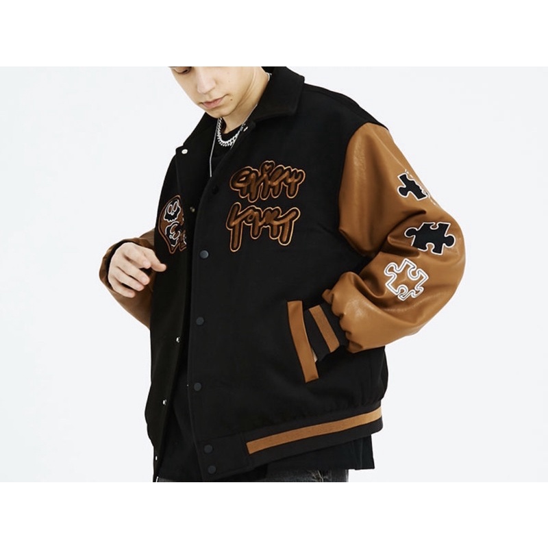 [DEAL SỐC] Áo khoác bomber - Jacket Varsity chữ thêu tay da phối màu nâu form rộng unisex nam nữ | BigBuy360 - bigbuy360.vn