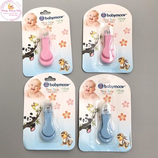 Bấm móng tay trẻ em