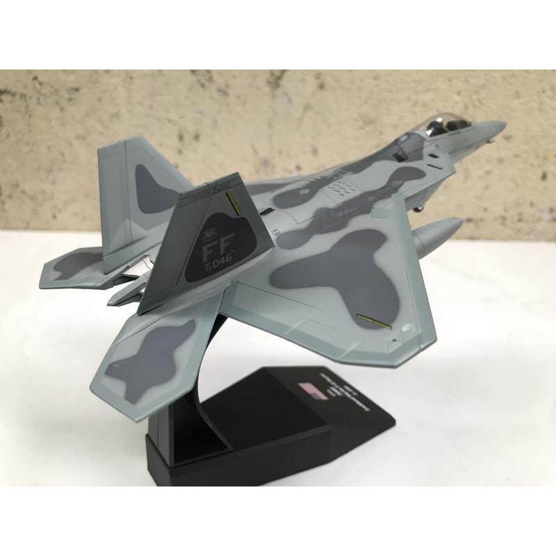 Mô hình Máy bay Lockheed Martin F22 Raptor  1:100