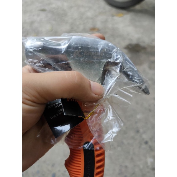 Búng đóng đinh kapusi