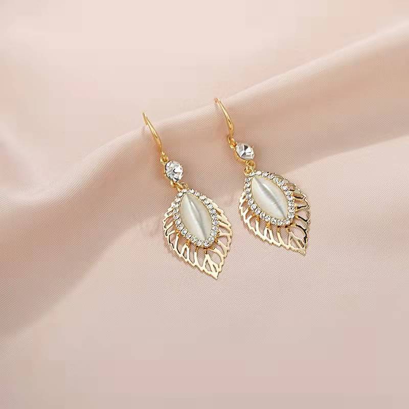 Bông Tai Chiếc Lá Đính Đá Opal Đơn Giản Thời Trang Hàn Quốc