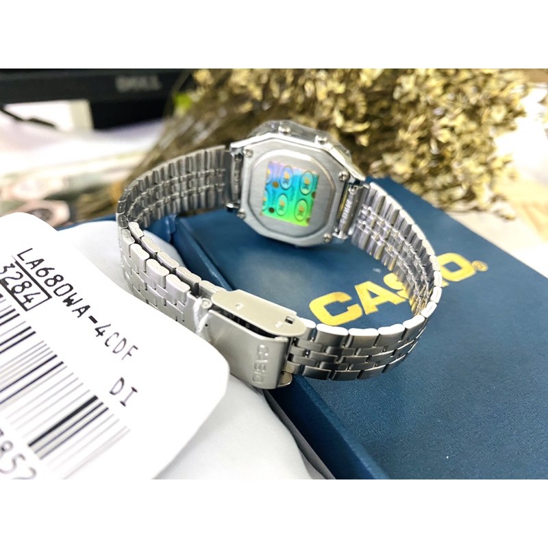 Đồng hồ nữ dây kim loại Casio Anh Khuê LA680WA-4CDF