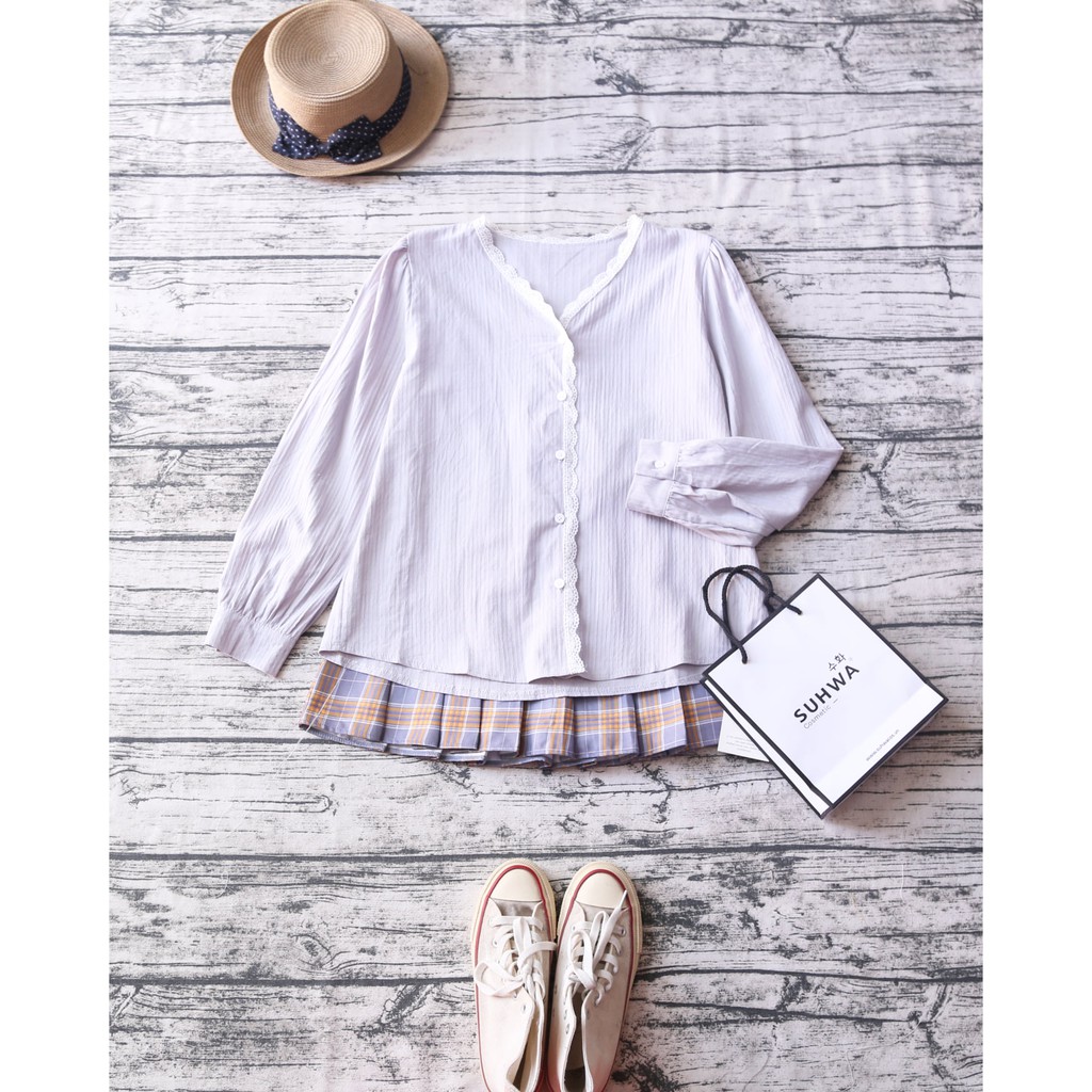 ÁO SƠ MI CỔ V PHỐI REN TAY BỒNG