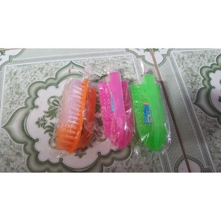 Bàn Chải cước có tay cầm chắc chắn Mã 1688