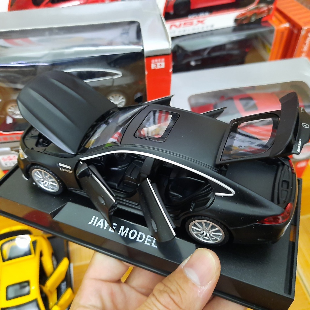 Xe mô hình ô tô Mercedes AMG GT63S tỉ lệ 1:32 bằng hợp kim mở full cửa xe có đèn và âm thanh động cơ