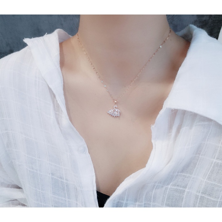 Dây chuyền titan thiên nga đính đá lấp lánh không gỉ WN2125