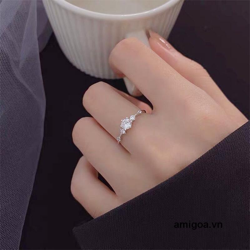 ✨✨Nhẫn xoắn Bạc đính đá cao cho nữ, Đá chủ lấp lánh tựa kim cương thiết kế sang trọng Quý Phái