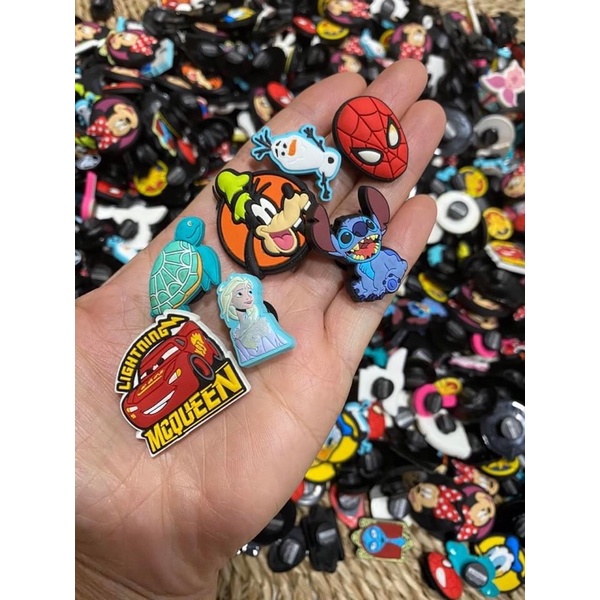 Jibitz charm sticker gắn dép sục