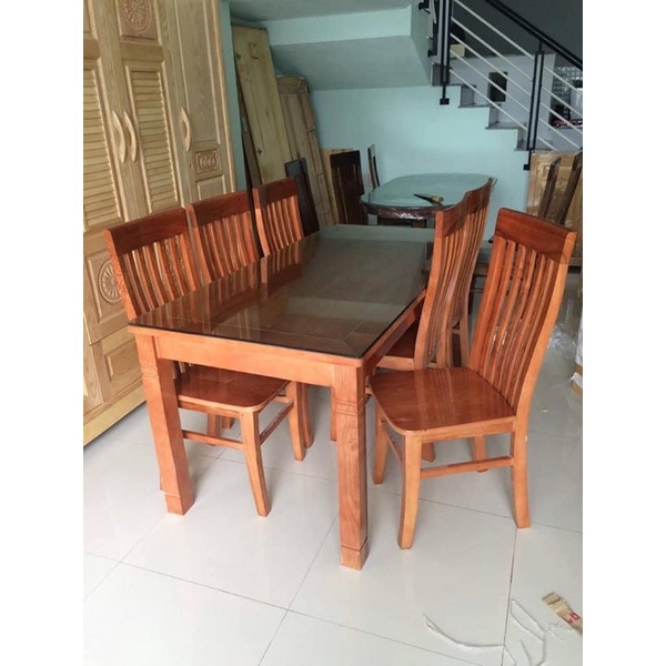 Si bàn ghế gỗ Sồi Nga (miền Bắc)