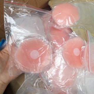 Miếng dán silicon nâng ngực