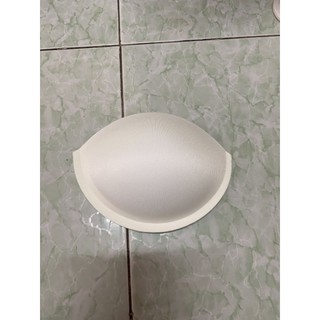 Mút ngực không độn có chân