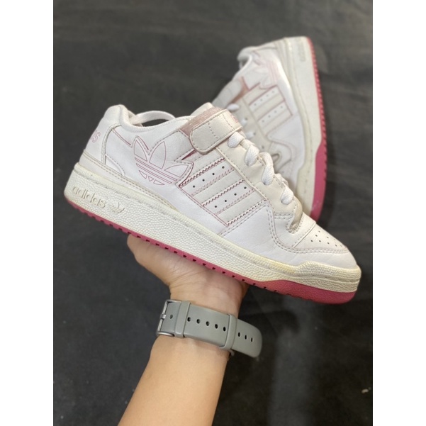 Giày sneakers cổ thấp size 36( full box/ có bảo hành)