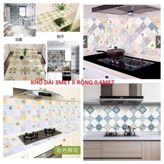Cuộn 3Met dán bếp cách nhiệt hoa văn (giao mẫu ngẫu nhiên).