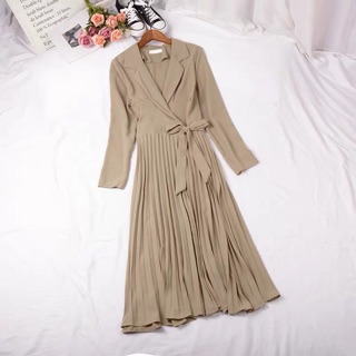 Váy xếp li buộc eo
