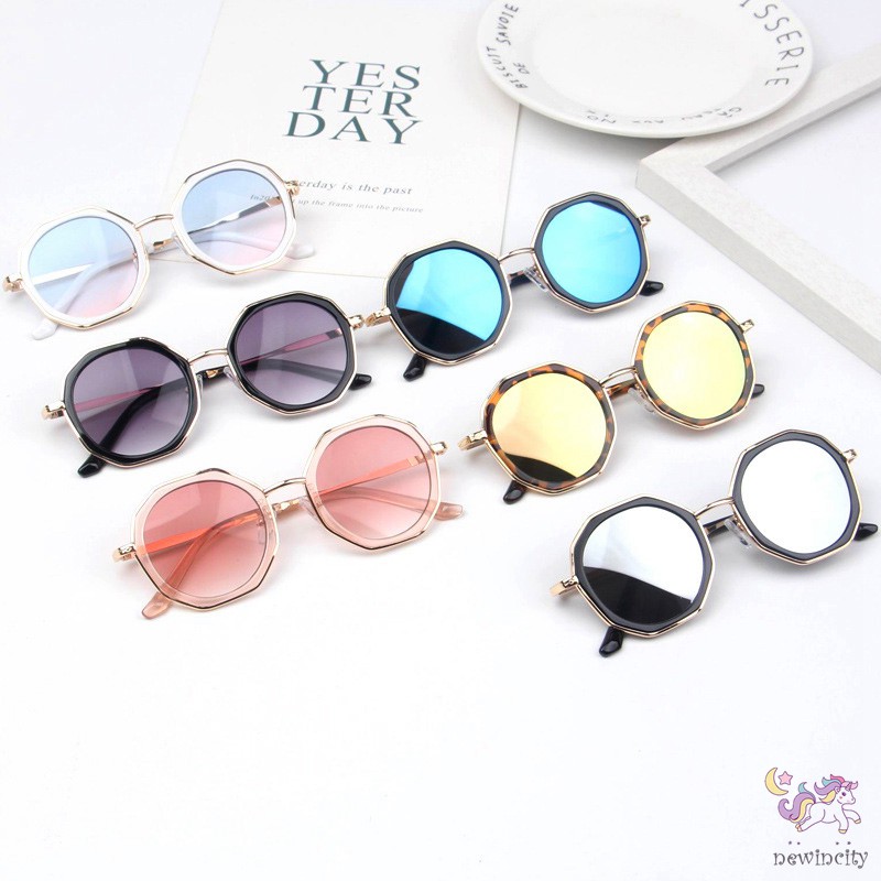 Kính mát nhiều màu sắc phong cách Hàn Quốc xinh xắn cho bé
