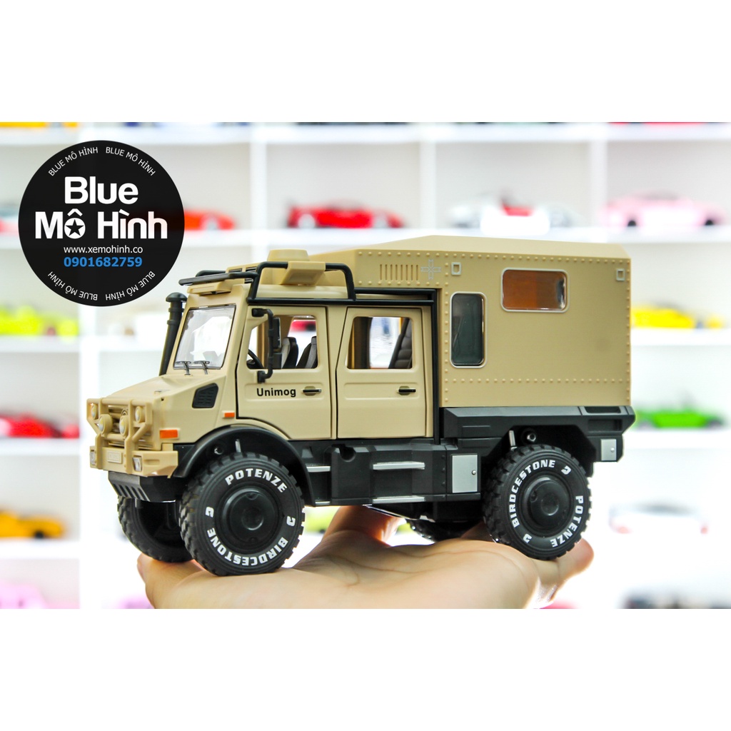 Xe mô hình Mercedes Unimog 1:28