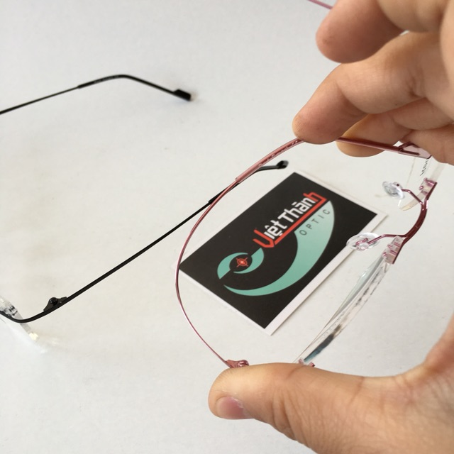 HCM mắt Kính khoan titanium siêu nhẹ , siêu mỏng TẶNG Hộp