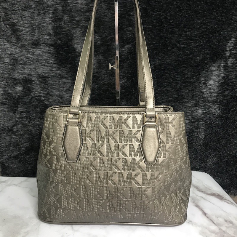 💚 👜 (Thanh lý túi tuyển- secondhand-2hand) Túi cầm tay, đeo vai phom vừa da phủ bóng dập hiệu Micheal kors độ mới ổn