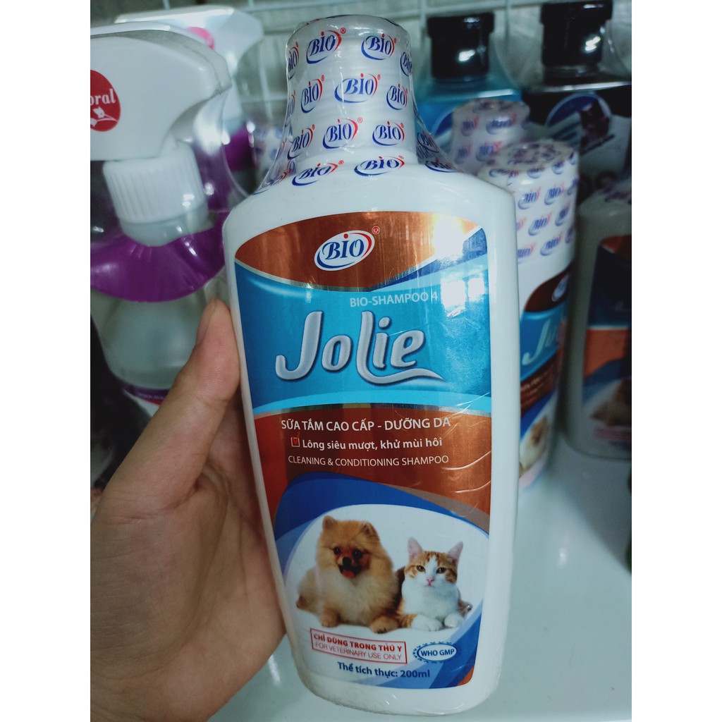 Sữa tắm chó mèo cao cấp, dưỡng da, mượt lông, khử mùi hôi Bio Jolie 200ml - Jpet Shop