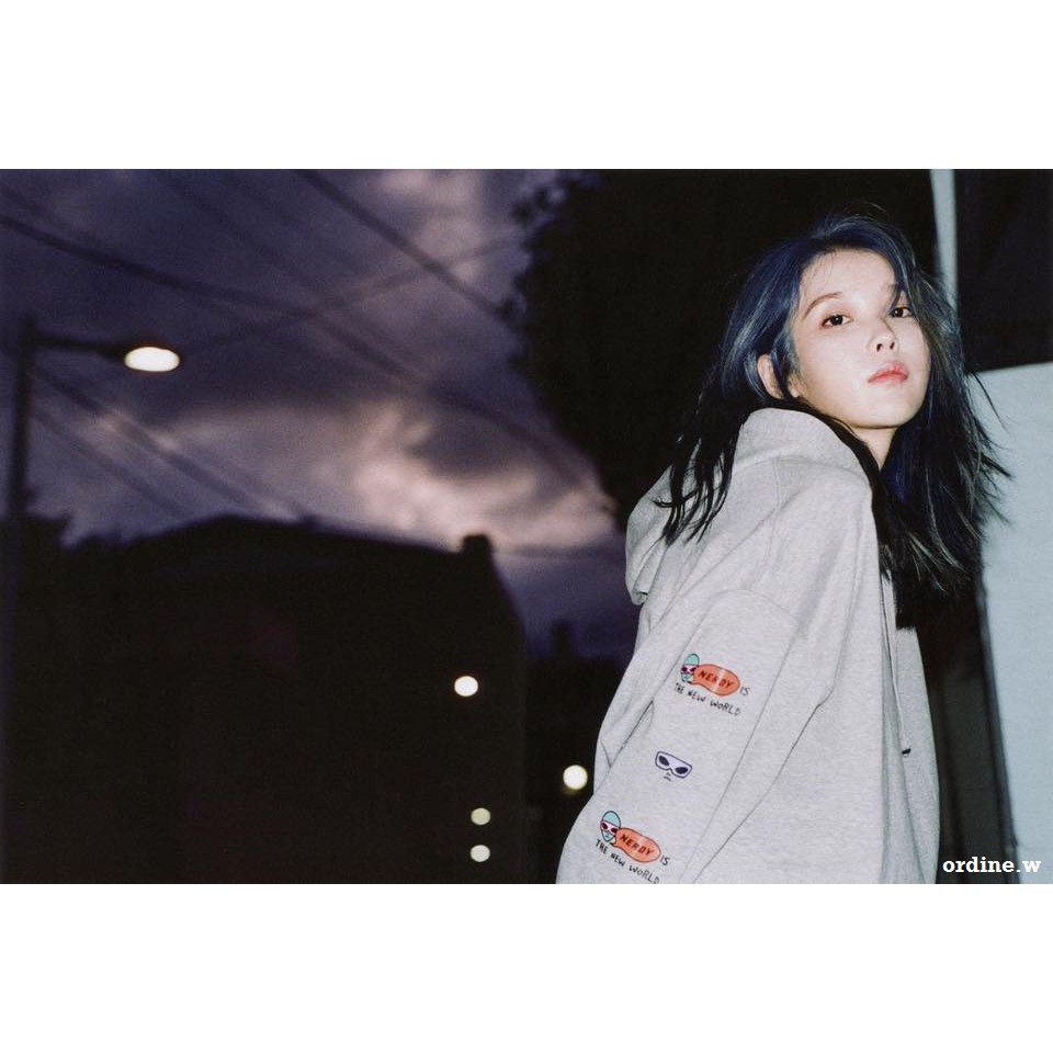 Sẵn_Áo hoodie IU in hình người ngoài hành tinh | BigBuy360 - bigbuy360.vn