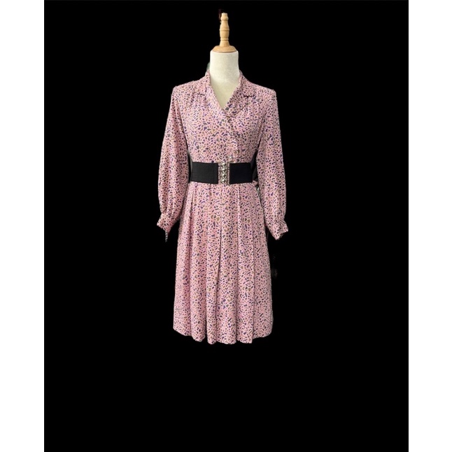Đầm vintage tay phồng váy xếp ly