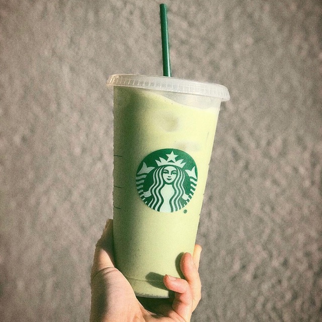 Ly Uống Nước Starbucks Đổi Màu 24 Oz Có Nắp Đậy Và Ống Hút