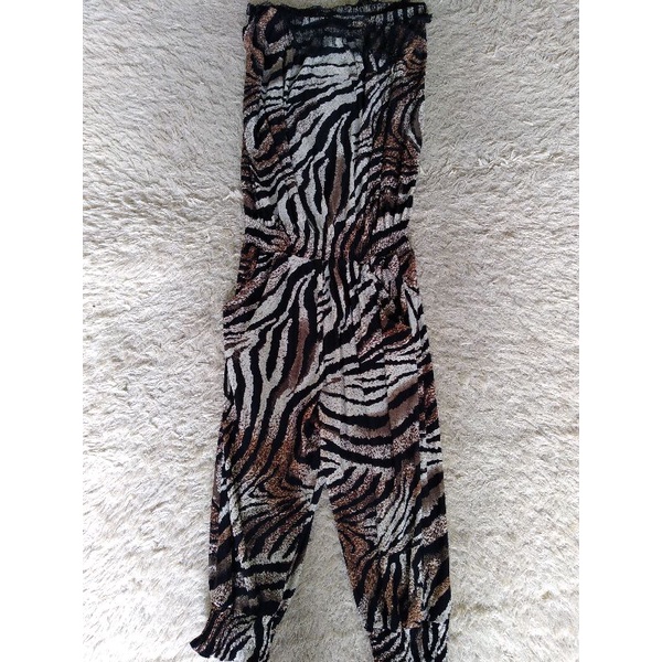 Pass jumsuit beo cúp ngực 2hand