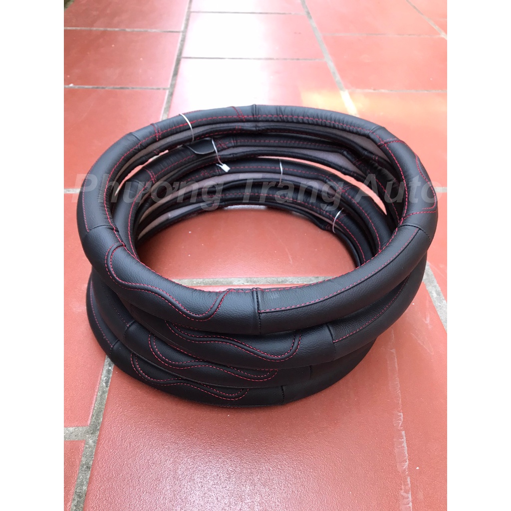 Bọc vô lăng da thật 6 khấc, chuẩn, xịn, sang trọng  - Phù hợp với hầu hết các dòng xe 4 chỗ và 7 chỗ