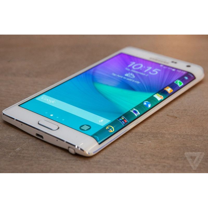 Điện thoại thông minh Samsung galaxy note edge.