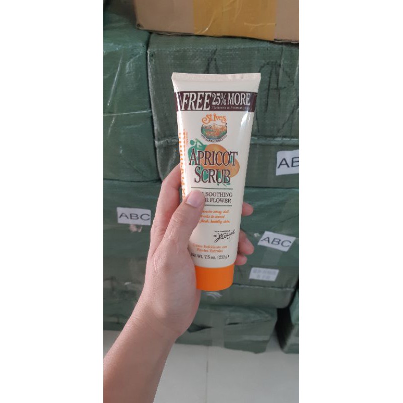 Tẩy tế bào chết St'ives | BigBuy360 - bigbuy360.vn