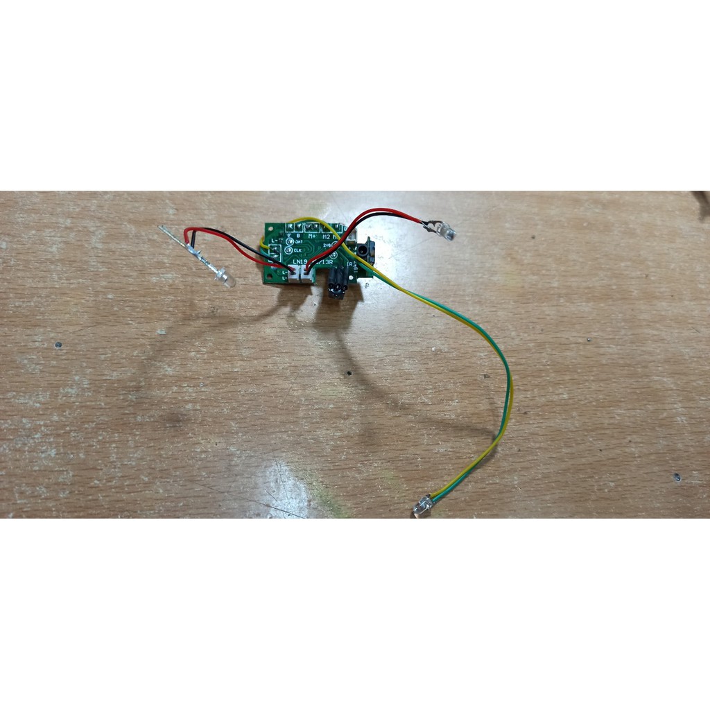 Phụ kiện đầy đủ thay thế chế tạo máy bay Attop YD713