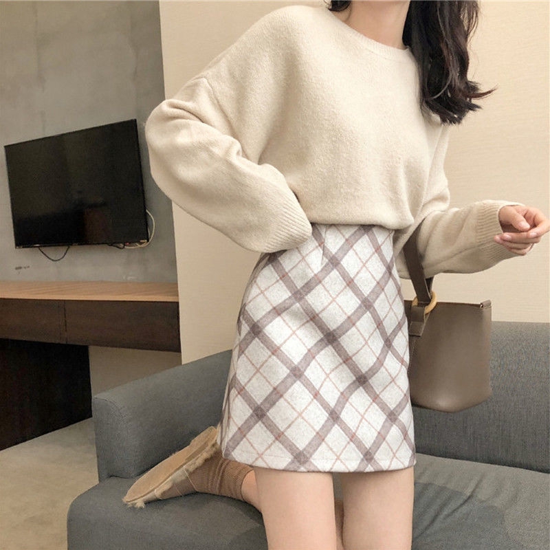 Bộ Áo Sweater Dài Tay + Chân Váy Xinh Xắn Theo Phong Cách Hàn Quốc | BigBuy360 - bigbuy360.vn