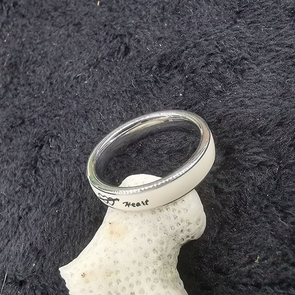 Nhẫn inox HÌNH TRÁI TIM