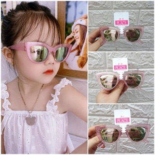 Kính mắt bé gái
