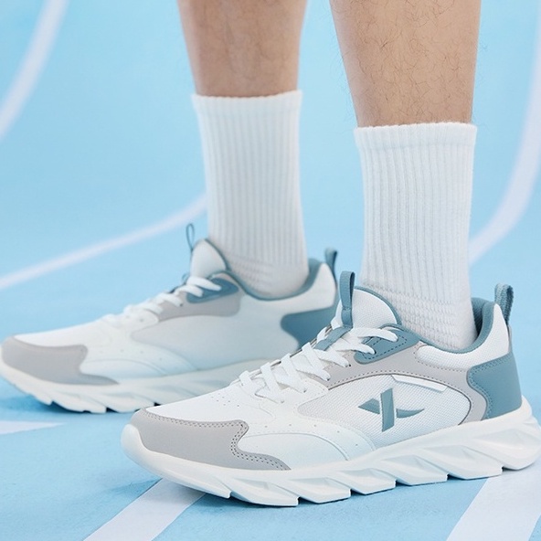 Giày Chạy Bộ Trọng Lượng Nhẹ Thoải Mái Chống Trượt / Mòn / Sốc / Mài Mòn Thời Trang Cho Nam