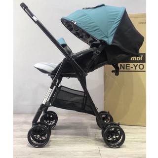 Xe Đẩy Chống Gù Combi Neyo Combi Cao Cấp