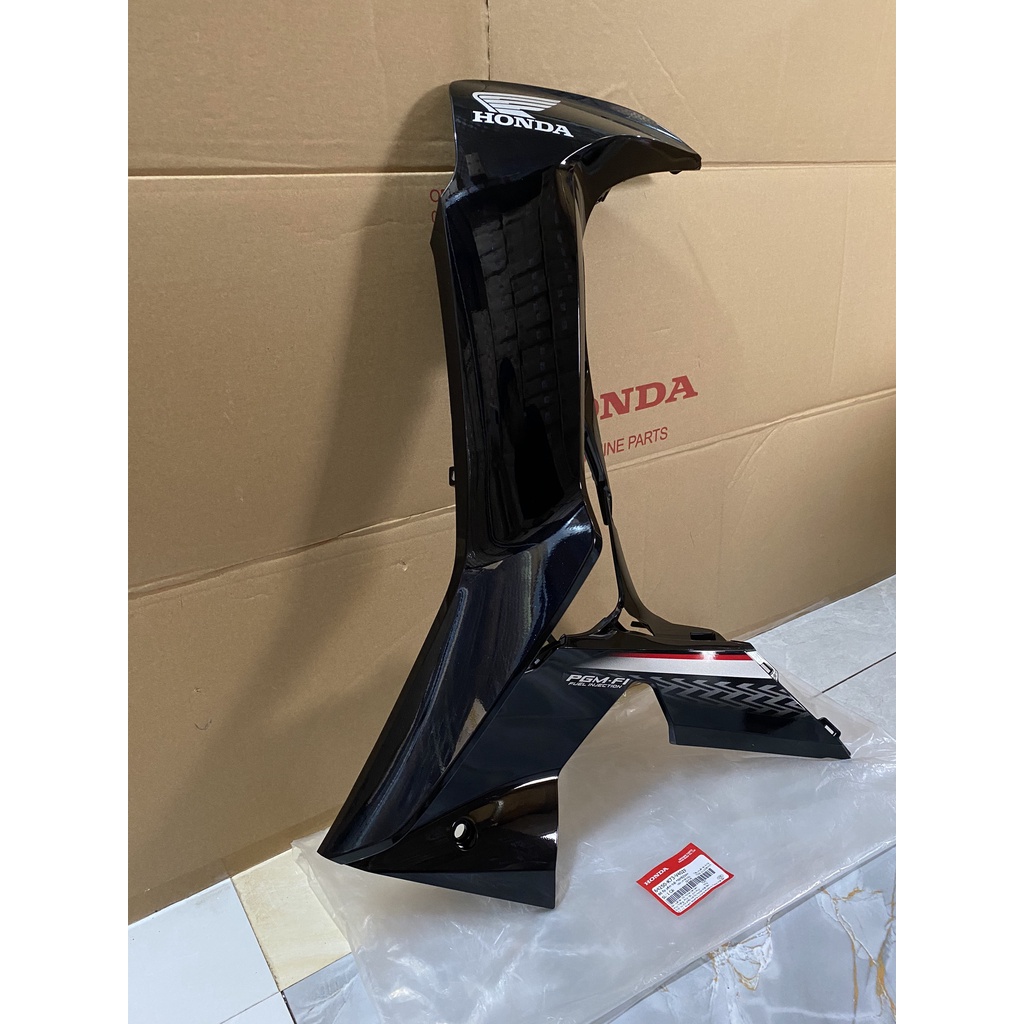 Bộ ốp yếm bên trái HONDA FUTURE 125 năm 2018-2019 màu Đen.