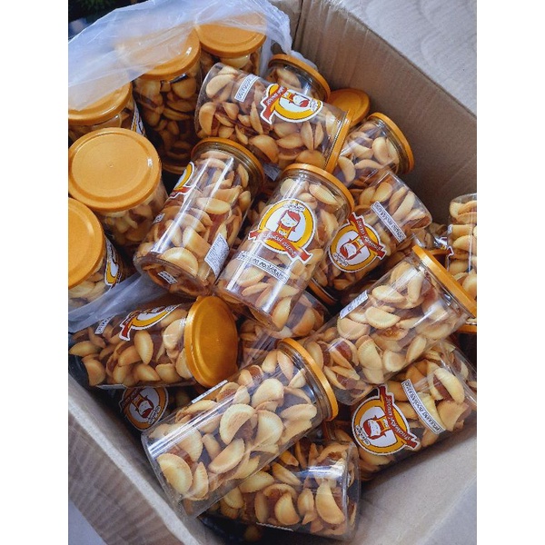 BÁNH SÒ KHÓM THÁI LAN HỘP 300GR