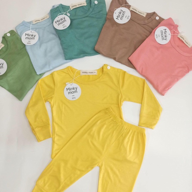 3 Bộ quần áo cho bé