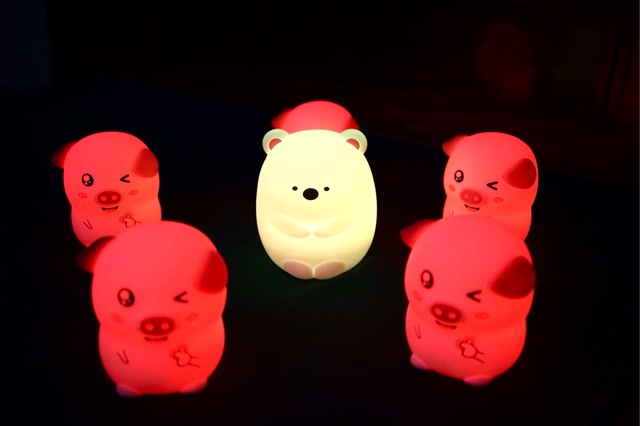 Đèn ngủ, đèn trang trí silicon - hình gấu - sinh nhật có điều khiển thừ xa