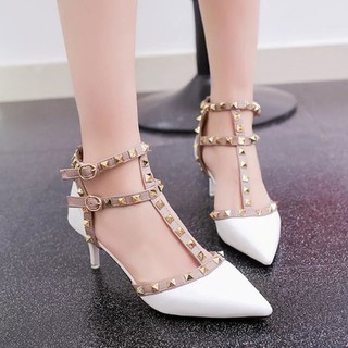 Giày valentino gót nhọn (sẵn đen size 38)