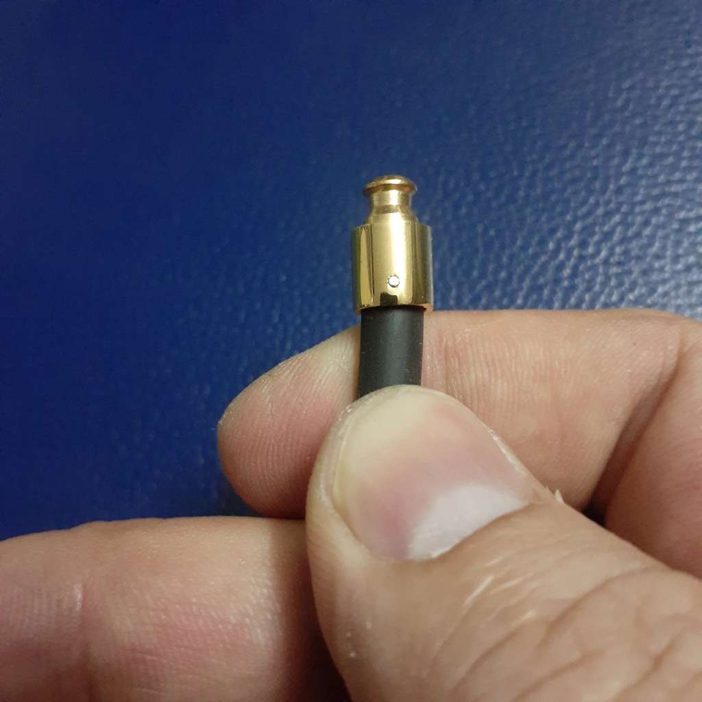 Vòng tay cao su cao cấp 6 ly khóa vip màu vàng chốt ngang 2 đầu siêu đẹp, bền màu - Thể hiện đẳng cấp phái mạnh