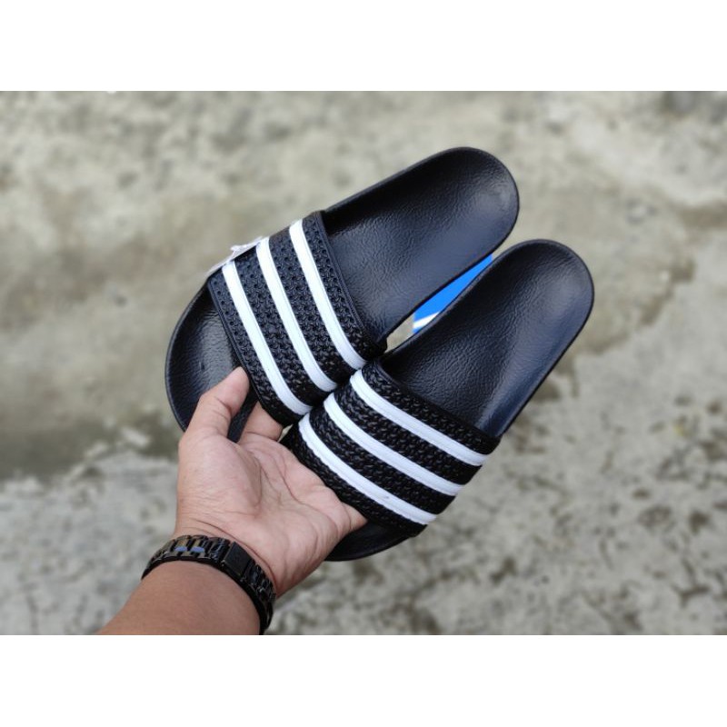 Giày Sandal Adidas Adilette Thời Trang Năng Động Cho Nam