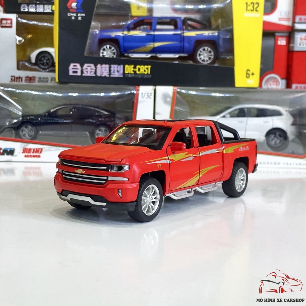 Mô hình xe bán tải Chevrolet Silverado V8 tỉ lệ 1:32 hãng Chezhi màu đỏ