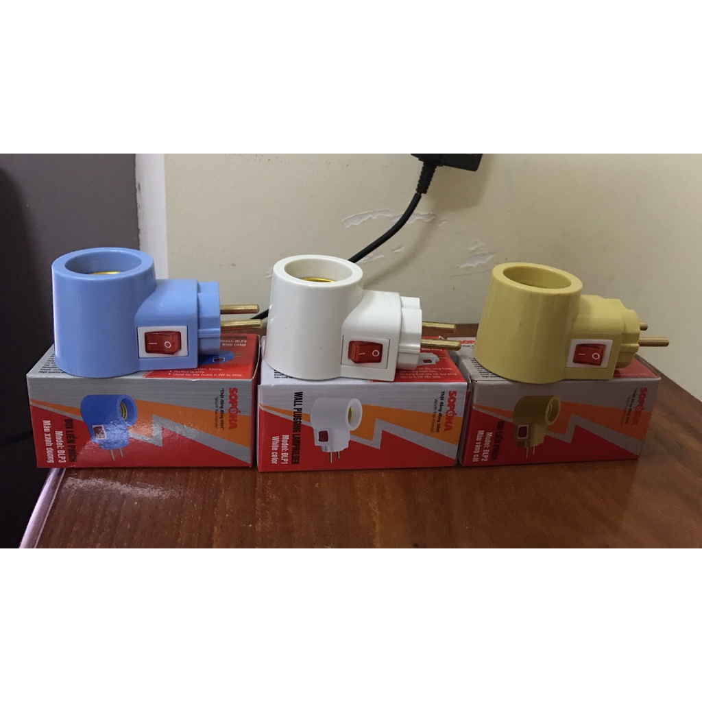 Đui đèn liền phích có công tắc SOPOKA chống cháy chống va đập ĐLP123