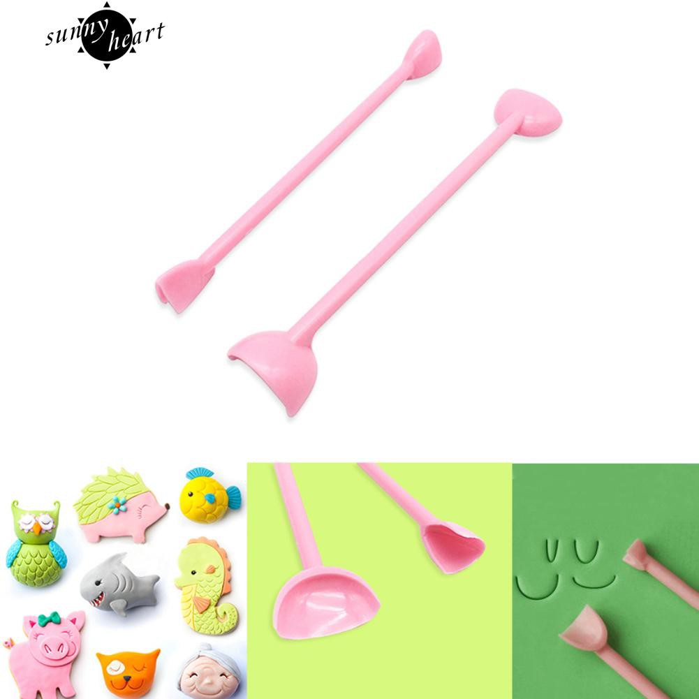 Bộ 2 Khuôn Tạo Hình Bánh Xinh Xắn