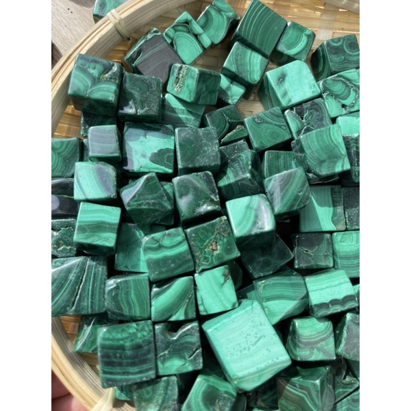 Viên đá thanh tẩy Malachite Tumbled (Đá Lông Công) tự nhiên, trụ đá thach anh dùng trong Tarot, Reiki, đá phong thủy