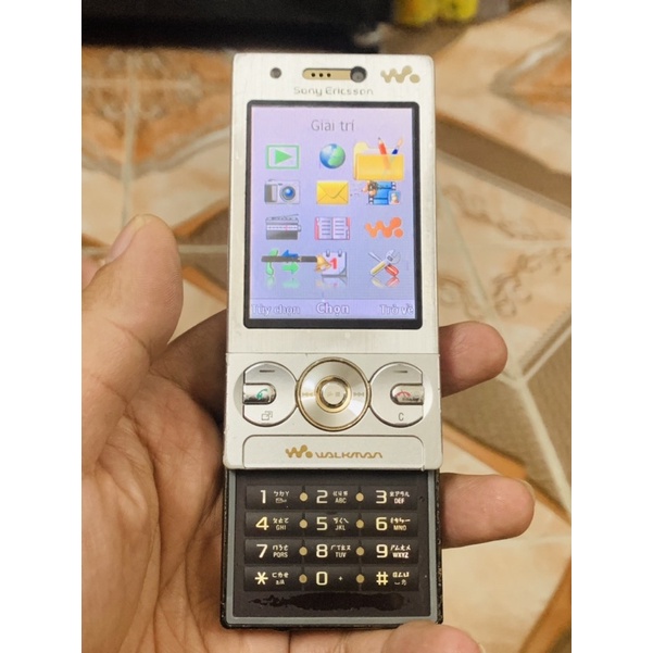 Điện thoại Sony Ericsson W705 Cổ st