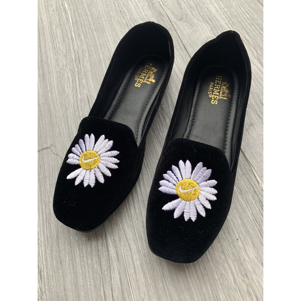 Giày nữ búp bê đế bệt thêu hoa cúc xinh xắn đi êm chân giá rẻ | BigBuy360 - bigbuy360.vn