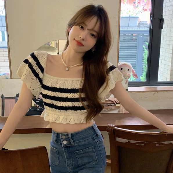 【ZHELIHANGFEI】Áo Dệt Kim Tay Ngắn Thiết Kế Trễ Vai Hoạ Tiết Kẻ Sọc Quyến Rũ